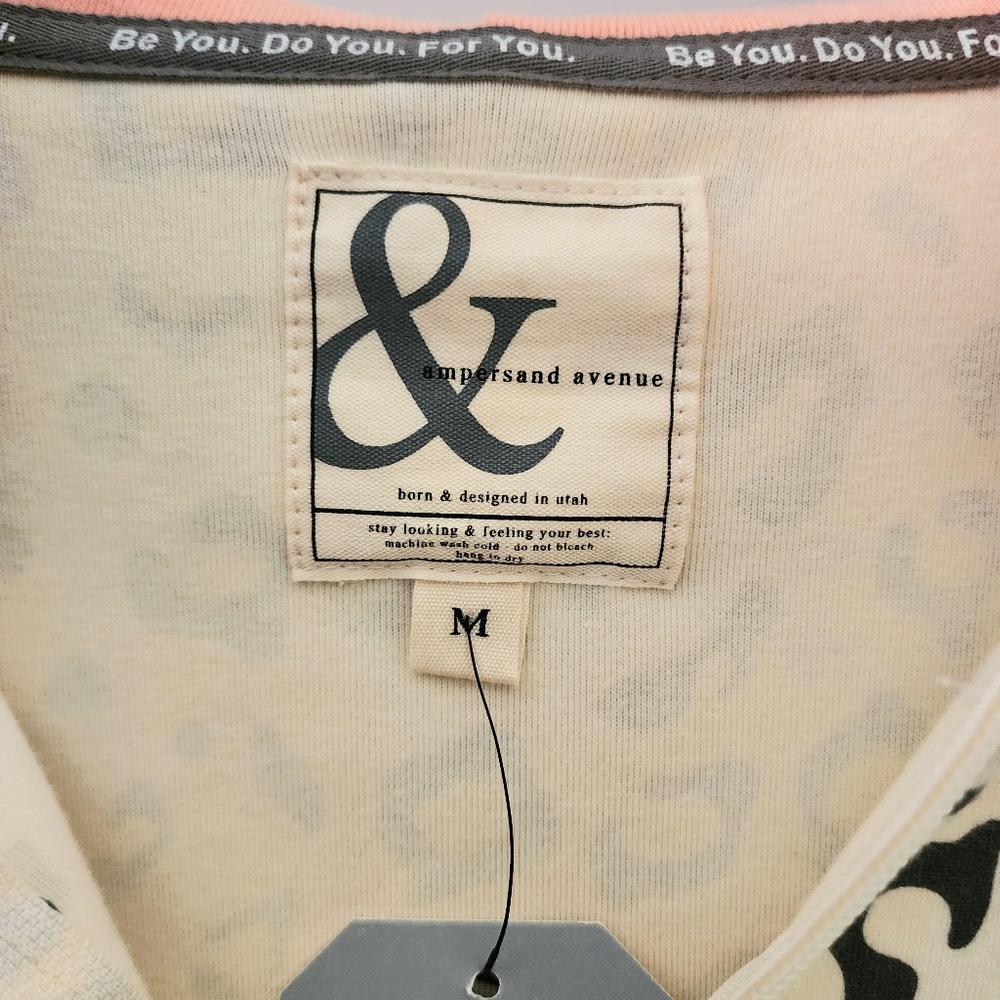 Ampersand Avenue Half Zip Hoodie - Size Medium - Picture 8 of 11